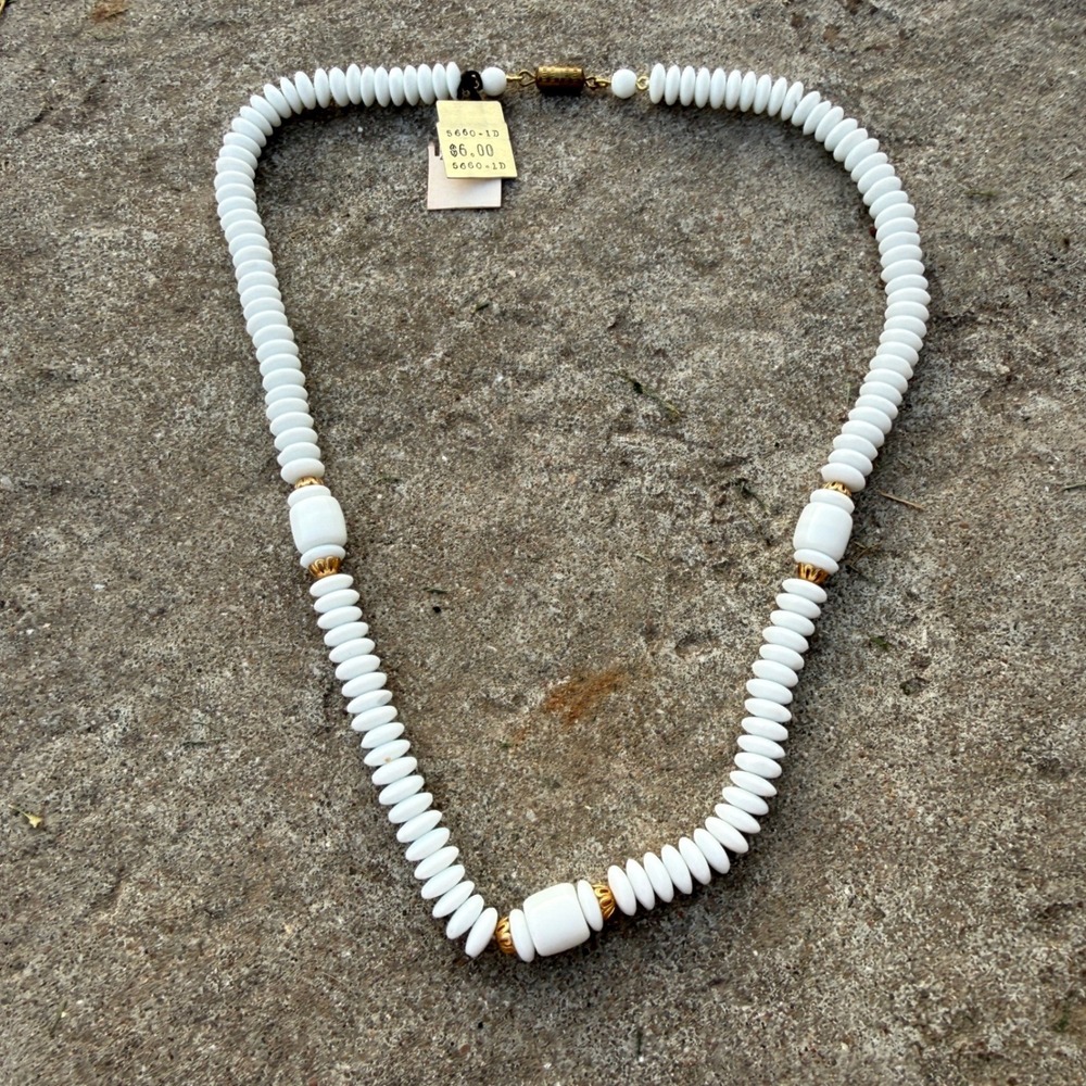 Vintage KMT White Milk Glass Beaded Necklace Gold Filigree Barrel Clasp 20 Inch